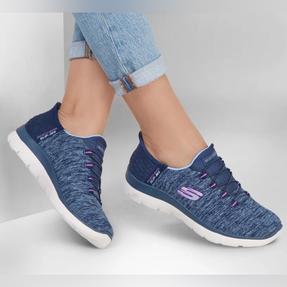 Skechers Slip-On Knit Sneaker - Navy/Purple - 9 - Like New
